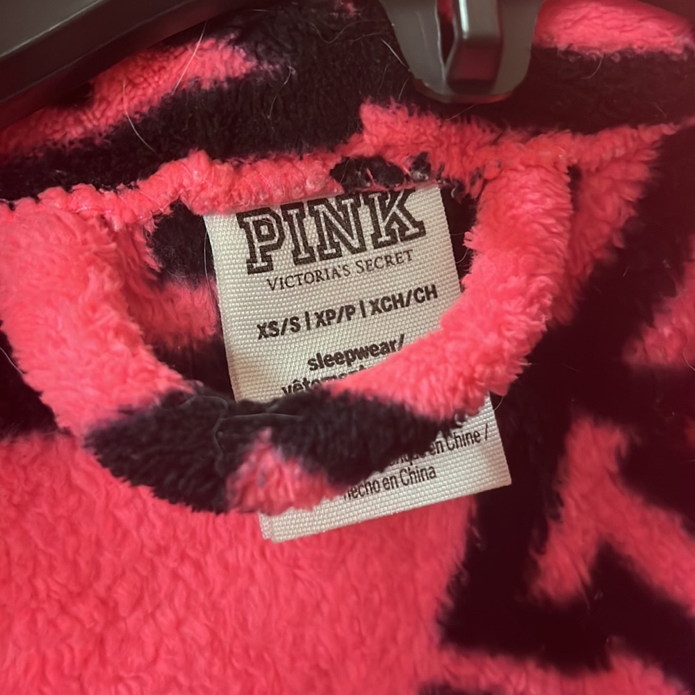 Super Soft VS Pink Robe - Picture 2 of 2